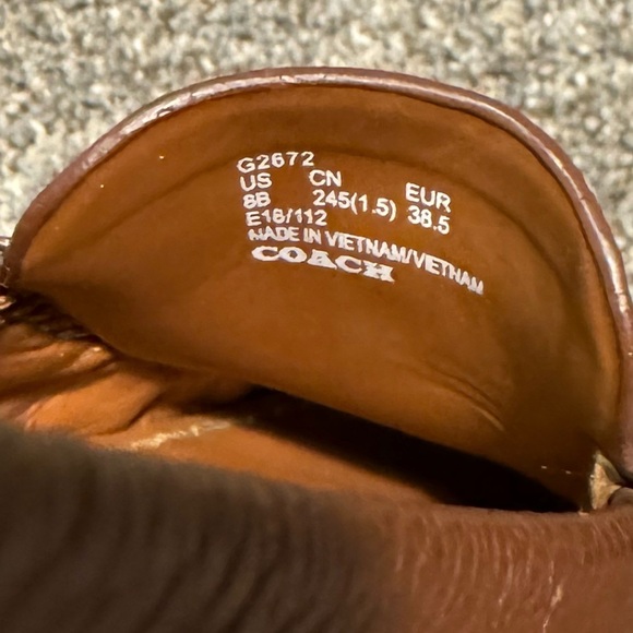 Women’s Coach Crosby Turnlock Driver Size 8B
Slip on - Picture 3 of 8